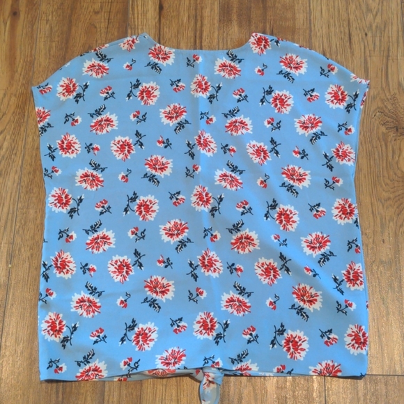Belle Vere Flowy tie-front top - Picture 4 of 4